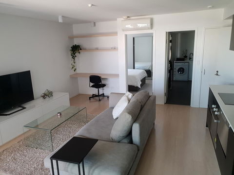 Modern Northbridge Apartment - Accommodation Perth 11