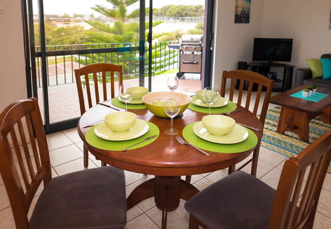 Cottesloe Sea Bliss Apartment - Accommodation Perth 5