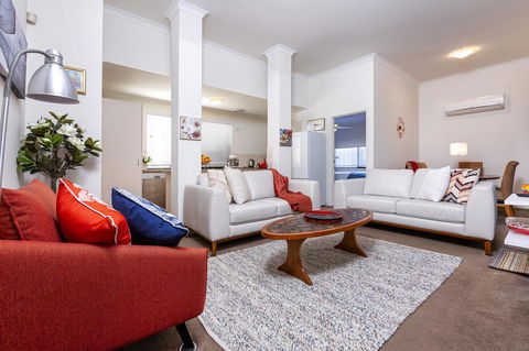 Como Executive Apartment - Accommodation Perth 0
