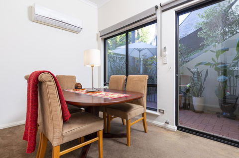 Como Executive Apartment - Accommodation Perth 10