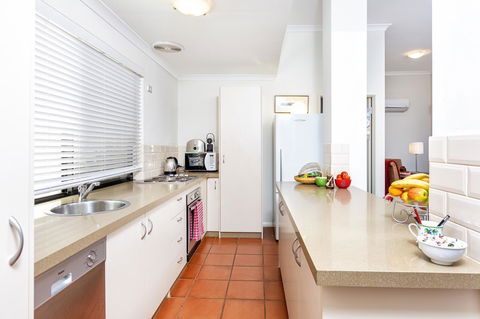 Como Executive Apartment - Accommodation Perth 8