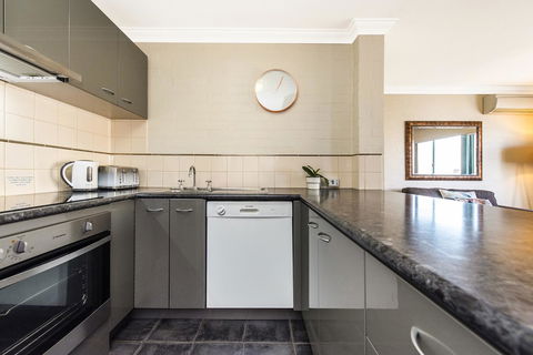 Subiaco Village 18 - Accommodation Perth 5