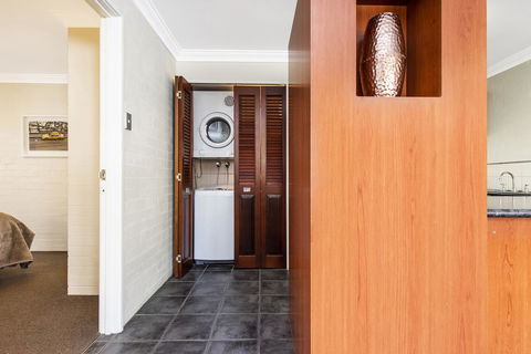 Subiaco Village 18 - Accommodation Perth 8