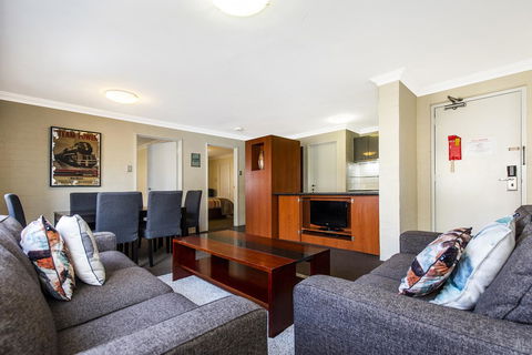 Subiaco Village 18 - Accommodation Perth 1