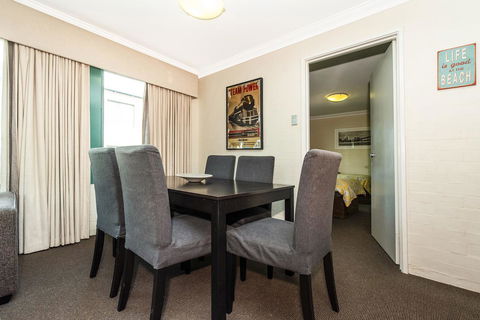 Subiaco Village 18 - Accommodation Perth 4