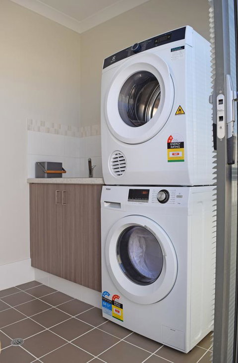 The Kingsleyâ€™s Place â€“ Piara Waters - Accommodation Perth 11