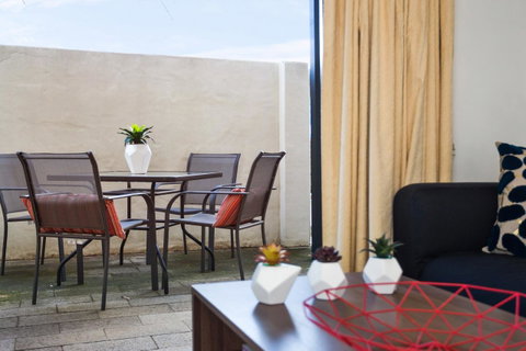 South Perth Executive Apartment - Accommodation Perth 3