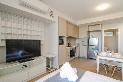 Boutique Carousel Apartment - Accommodation Perth 3