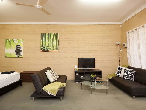 Garden Studio - Accommodation Perth 6