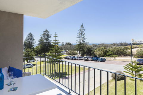 Cottesloe Marine Apartment - Executive Escapes - Accommodation Perth 6