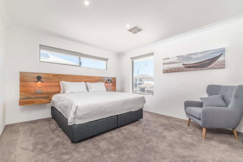 Karrinyup Waters Luxury House Rental - Accommodation Perth 5