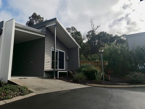 17 By The Sea - Accommodation Perth 1