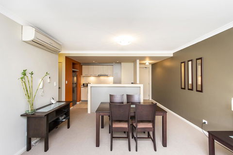 Subiaco Emporium Apartment - Perth Resorts 17