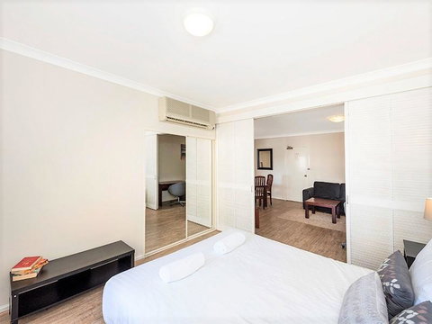 Perth West End Apartment 504 - Accommodation Perth 8