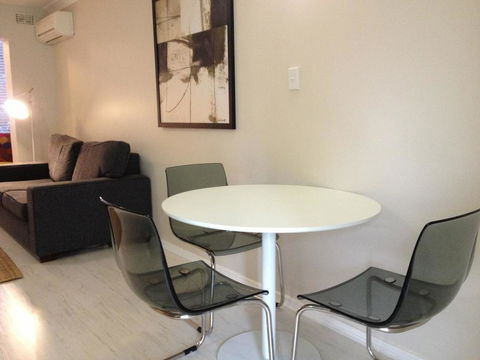 Townshend Rd - Accommodation Perth 4