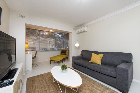 Townshend Rd - Accommodation Perth 41