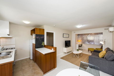 Townshend Rd - Accommodation Perth 12