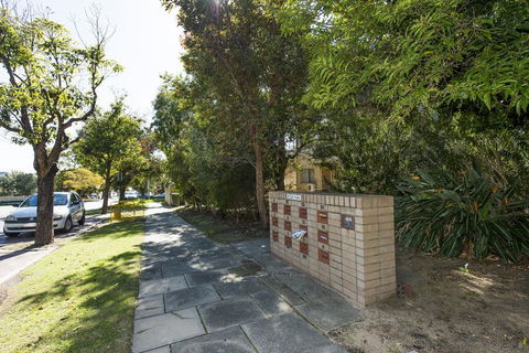 Townshend Rd - Accommodation Perth 34