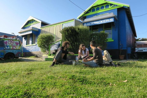 Planet Inn Backpackers - Accommodation Perth 2