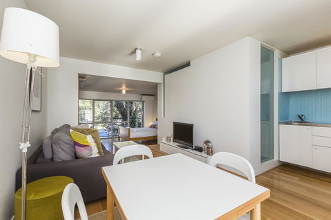 Cottesloe Tree Top Studio - Executive Escapes - Accommodation Perth 1