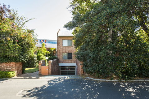 Forrest St - Perth Resorts 19