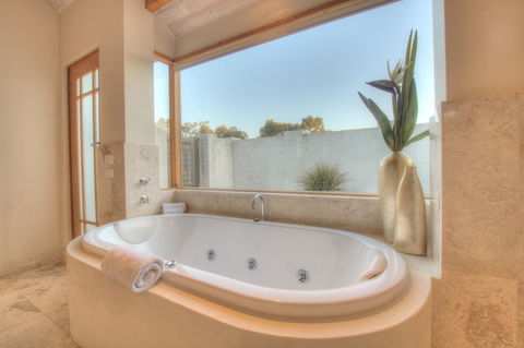 Moana Spa Villas - Prime Yallingup Location - Accommodation Perth 6