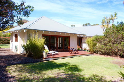 Moana Spa Villas - Prime Yallingup Location - Accommodation Perth 0