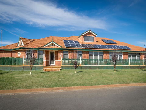 Ascot On Swan Bed & Breakfast - Perth Resorts 6