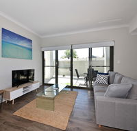 Modern Apartment Redcliffe near Perth Airport 0126 - Perth Resorts