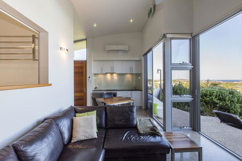 Aquatic Visions - Perth Resorts 10