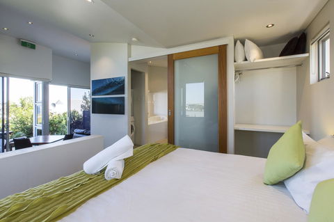 Aquatic Visions - Perth Resorts 2