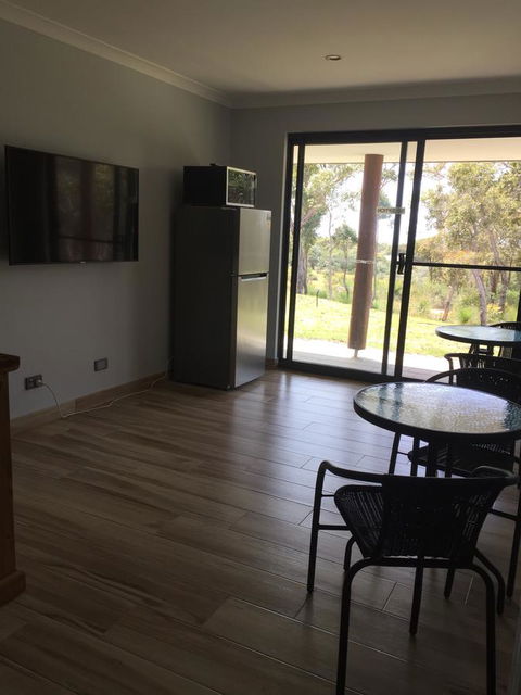 Eagle Bay House - Perth Resorts 10