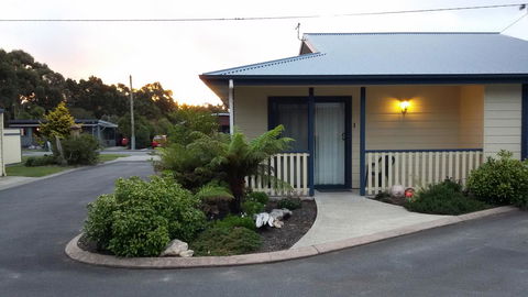 Strahan Retreat Holiday Park - Perth Resorts 28