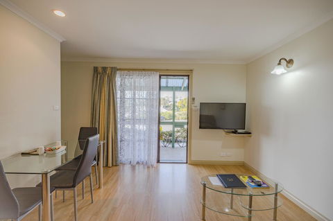 Queechy Motel - Perth Resorts 21