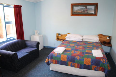 Tullah Lakeside Lodge - Accommodation Perth 10