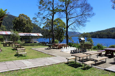 Tullah Lakeside Lodge - Accommodation Perth 33