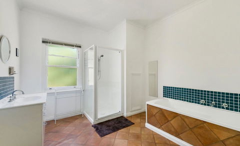 Giants Table And Cottages - Accommodation Perth 4