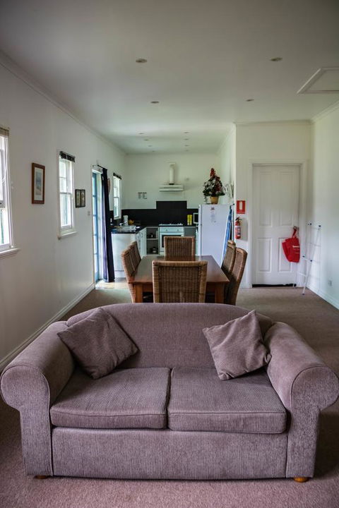 Giants Table And Cottages - Accommodation Perth 5