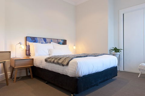 On The Beach Waterfront Apartment - Accommodation Perth 9