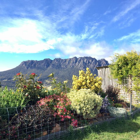 Manna Hill Farm - Perth Resorts 1