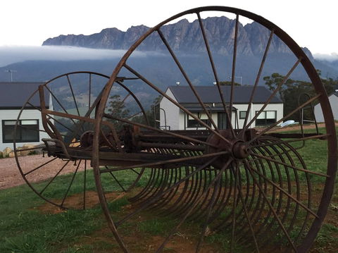 Manna Hill Farm - Perth Resorts 0