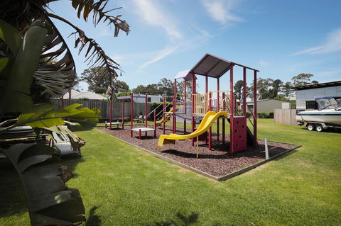 Georges Bay Apartments - Accommodation Perth 42