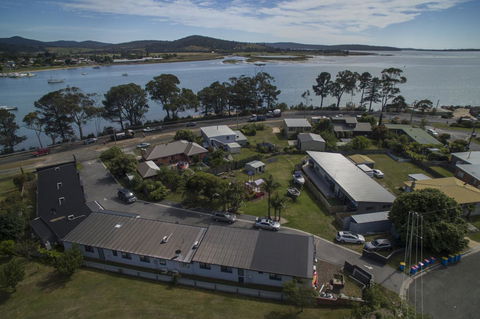 Georges Bay Apartments - Accommodation Perth 25