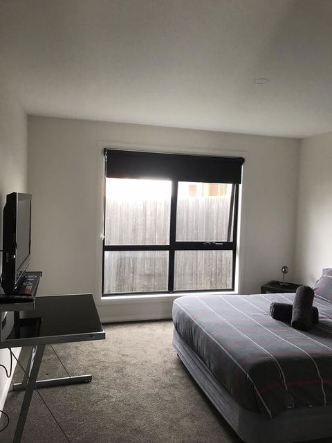 Georges Bay Apartments - Accommodation Perth 7