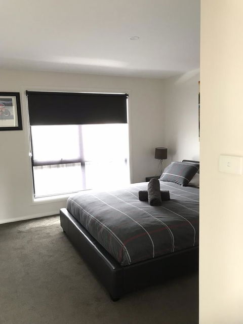 Georges Bay Apartments - Accommodation Perth 5