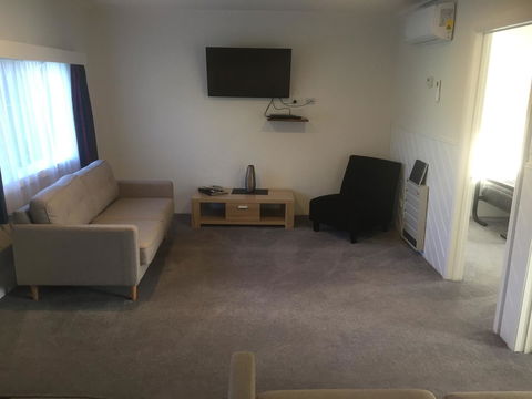 Georges Bay Apartments - Accommodation Perth 29