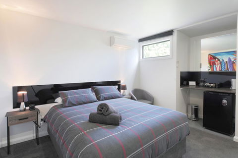 Georges Bay Apartments - Accommodation Perth 24
