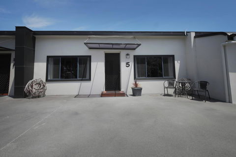 Georges Bay Apartments - Accommodation Perth 31
