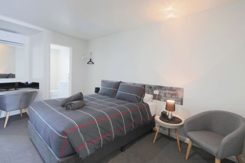 Georges Bay Apartments - Accommodation Perth 22