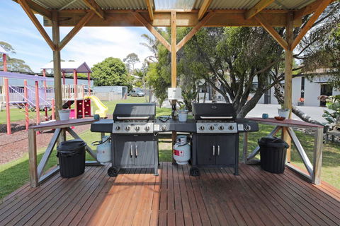 Georges Bay Apartments - Accommodation Perth 40
